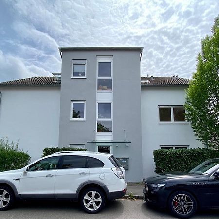 4 Zimmer Apartment, 125 Qm, Ruhig Und Zentrumsnah, Max 5 Pers, Dachterasse, Garage, 1000 Mbit Böblingen Exterior foto